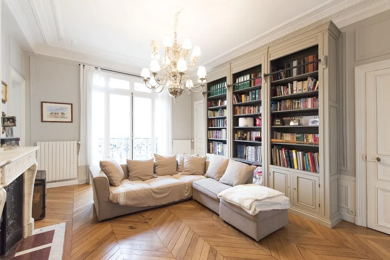 Veeve - Duplex Near Trocadero * Paris